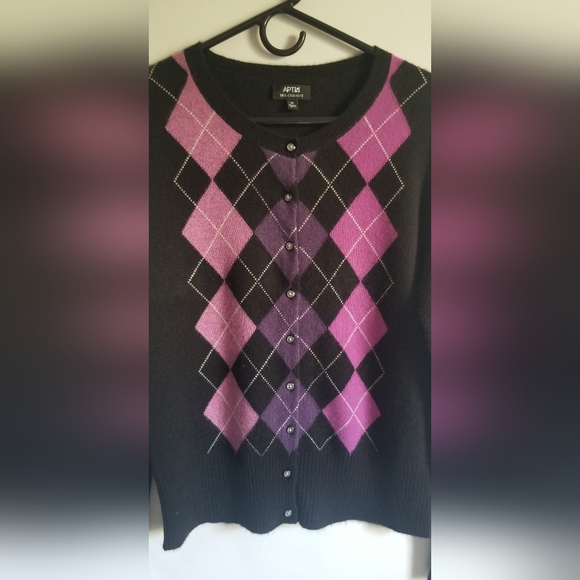 Women's Apt.9 100% cashmere cardigan SzM black with purple argyle pattern - Picture 8 of 16